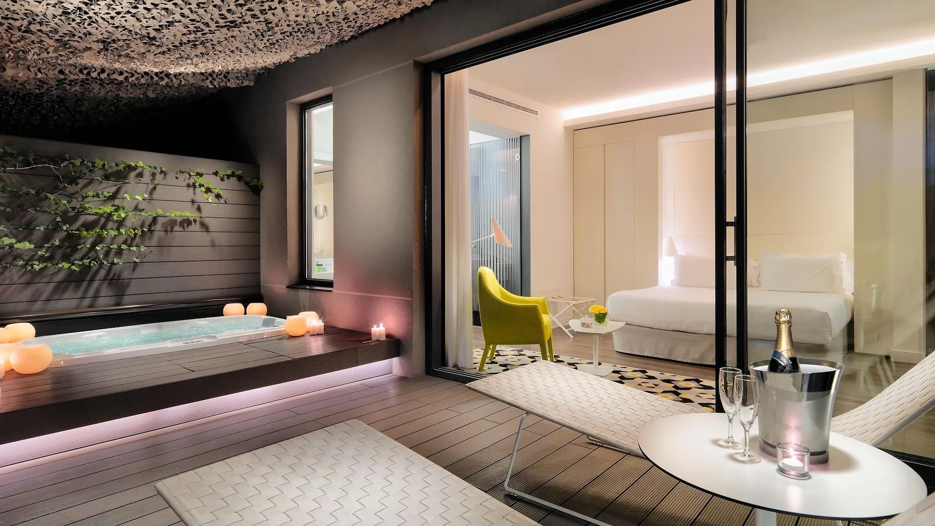 ****  H10 Urquinaona Plaza (Adults Only) Hotel Barcelona Spanien