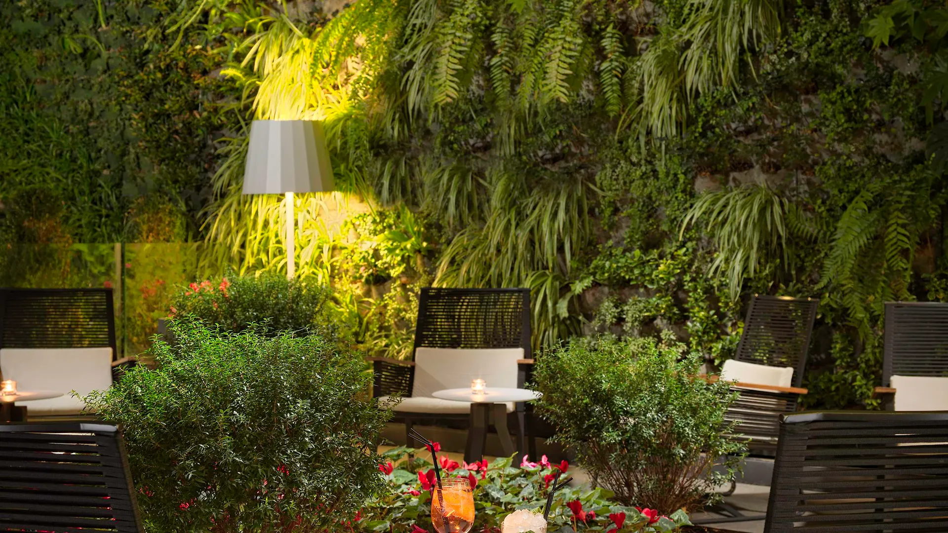 H10 Urquinaona Plaza (Adults Only) Hotel Barcelona 4*,